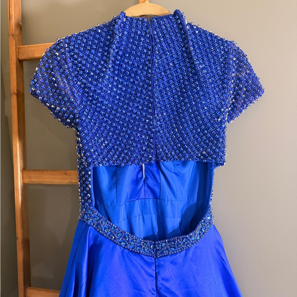 Sherri Hill Royal Blue Beaded V-Neck Formal Dress - Picture 4 of 6